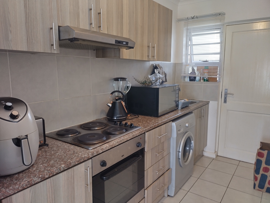 2 Bedroom Property for Sale in Muizenberg Western Cape